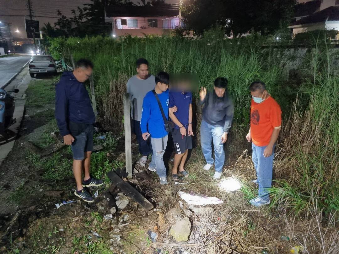 ไม่ทันข้ามคืน ตำรวจ สน.บางขุนนนท์ ตามรวบ คนร้ายลักรถจักรยานยนต์ได้