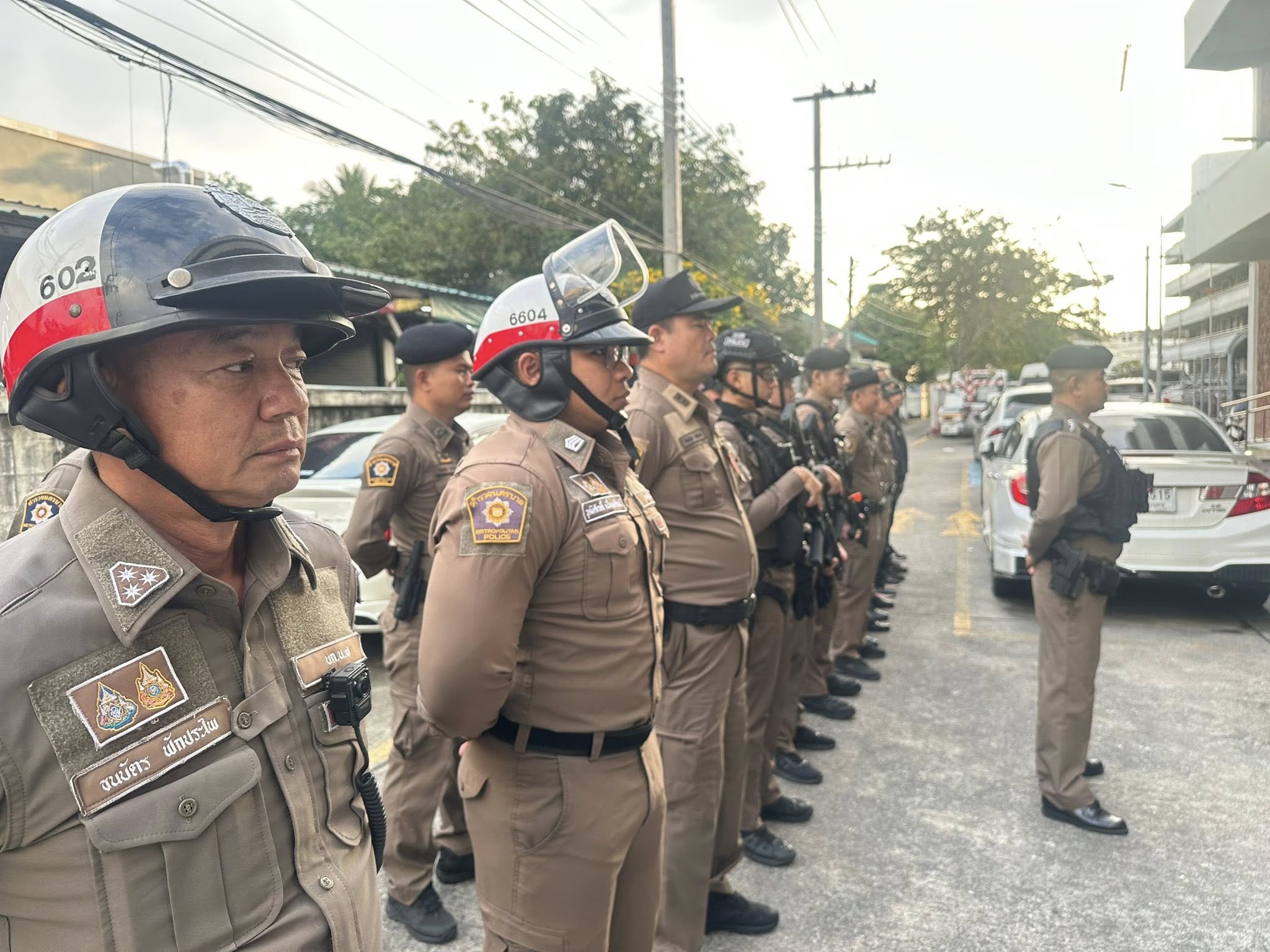 ลอยกระทงปีนี้ ไม่ต้องห่วงเรื่องความปลอดภัย! ตำรวจ สน.บางขุนนนท์ พร้อมเต็มร้อย